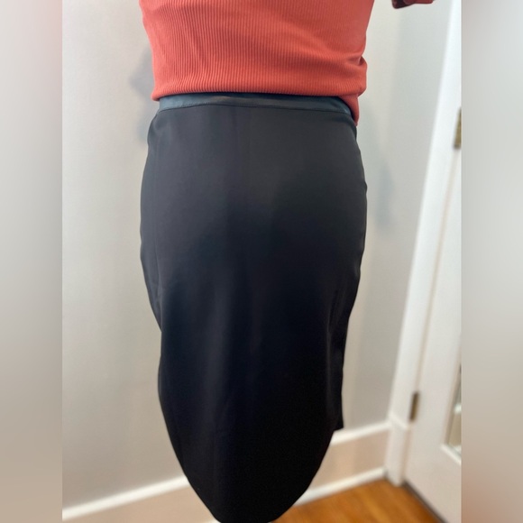 Women’s Skirt by Swoon.  Size large color Black - Picture 3 of 6